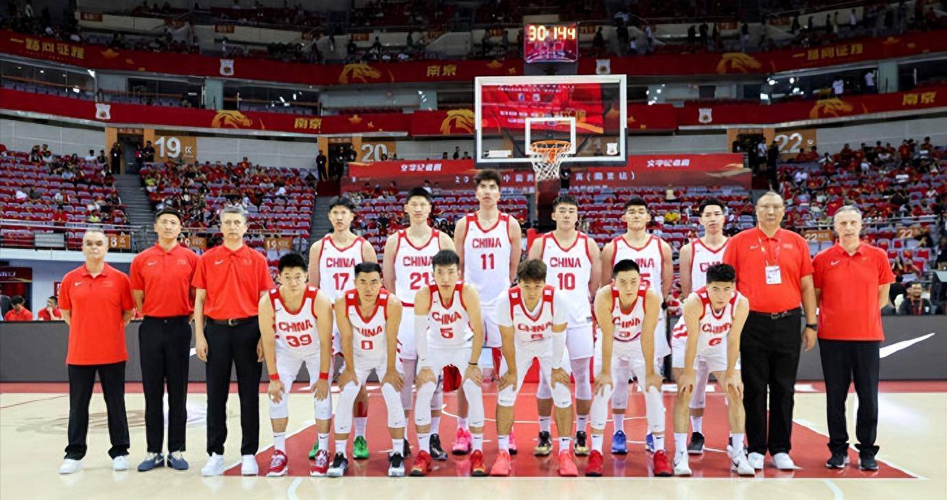 湖北男篮备战疾风骤雨，挑战激烈的简单介绍