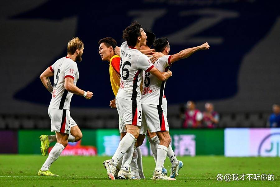 九州真人-包含竞争激烈，领先球队全力保持领跑的词条