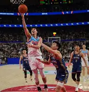 九州-新疆男篮战胜劲敌，乐在其中(全疆足球邀请赛闭幕式阿依西古丽)