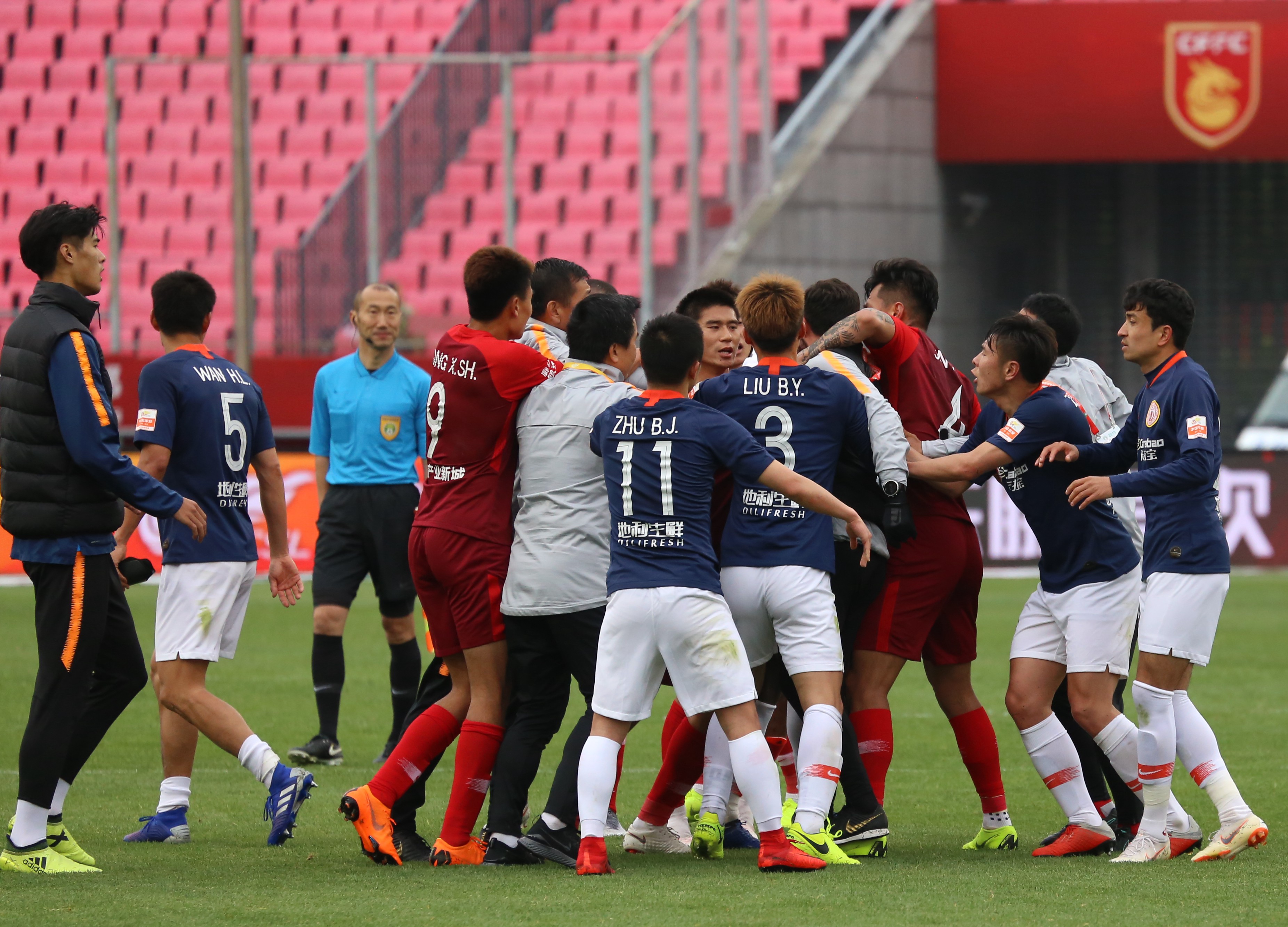 包含河北华夏幸福主场被青岛黄海逼平,难解难分的词条 包含河北华夏幸福主场被青岛黄海逼平,难解难分的词条